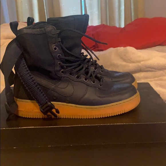 Nike AF1 - Picture 1 of 8